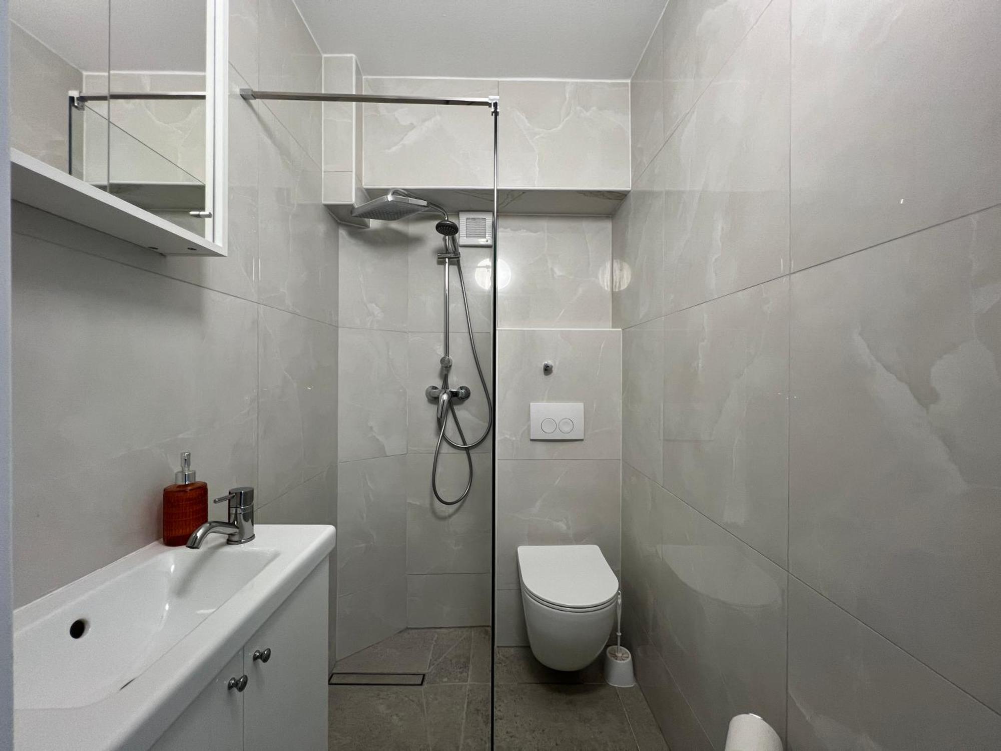 Отель Mieterlux Frankfurt Heusenstamm 46 Экстерьер фото