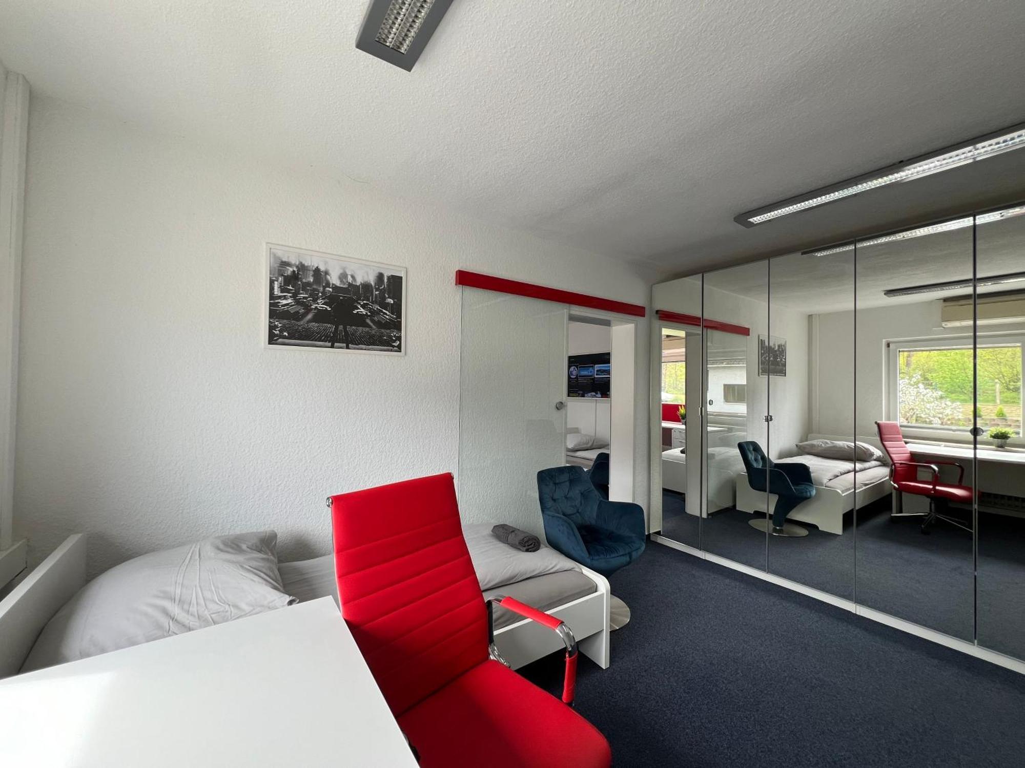 Отель Mieterlux Frankfurt Heusenstamm 46 Экстерьер фото