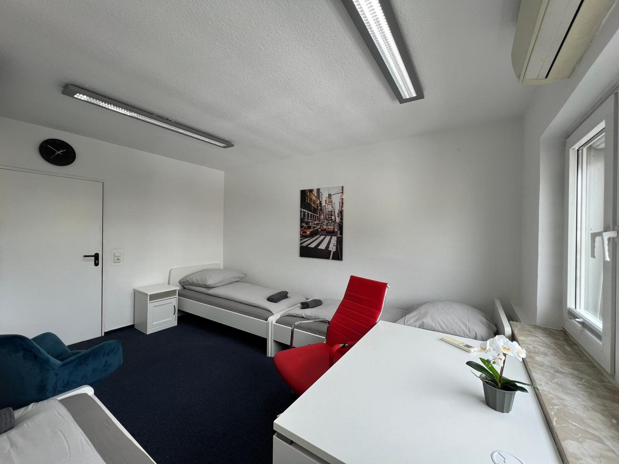 Отель Mieterlux Frankfurt Heusenstamm 46 Экстерьер фото