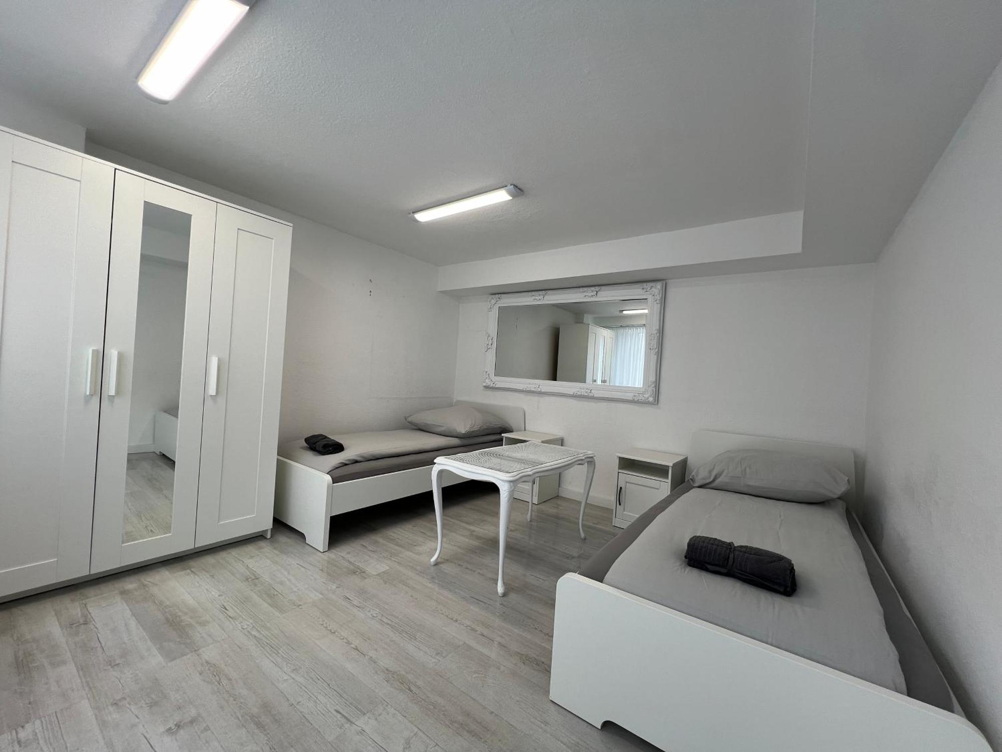 Отель Mieterlux Frankfurt Heusenstamm 46 Экстерьер фото